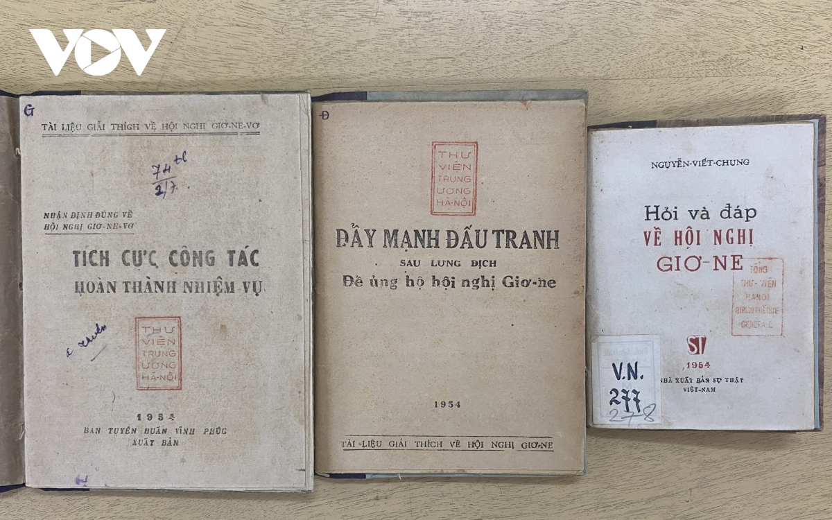 Những cuốn sách viết về hội nghị Genève xuất bản năm 1954 mà bạn đọc có thể tham khảo tại Thư viện Quốc gia Việt Nam.