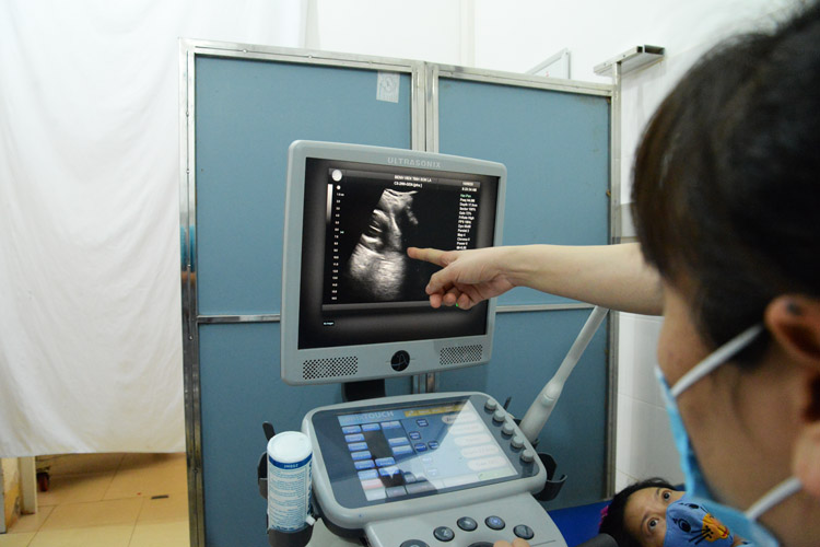 Hướng dẫn kỹ thuật y tế về khám, điều trị, chăm sóc sản phụ trước, trong và sau khi sinh cho Bệnh viện Đa khoa tỉnh Sơn La.