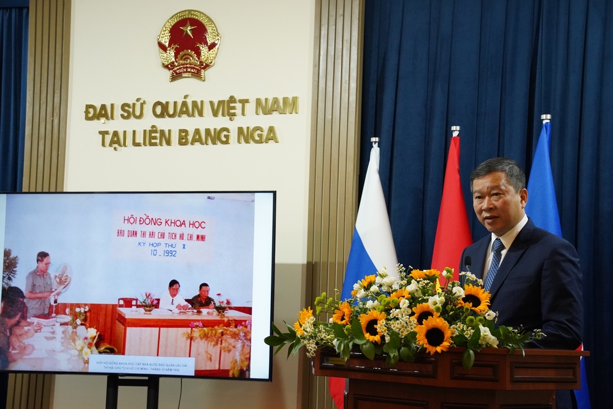 Thiếu tướng Bùi Hải Sơn - Quyền trưởng Ban quản lý Lăng Chủ tịch Hồ Chí Minh, Tư lệnh Bộ Tư lệnh Lăng phát biểu.