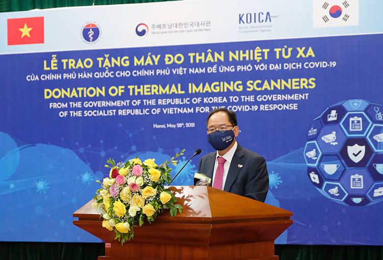 Ông Park Noh-wan, Đại sứ Hàn Quốc tại Việt Nam phát biểu tại Lễ trao tặng.