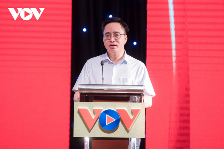Phó Tổng Giám đốc VOV Phạm Mạnh Hùng, Trưởng đoàn công tác phát biểu tại buổi lễ.