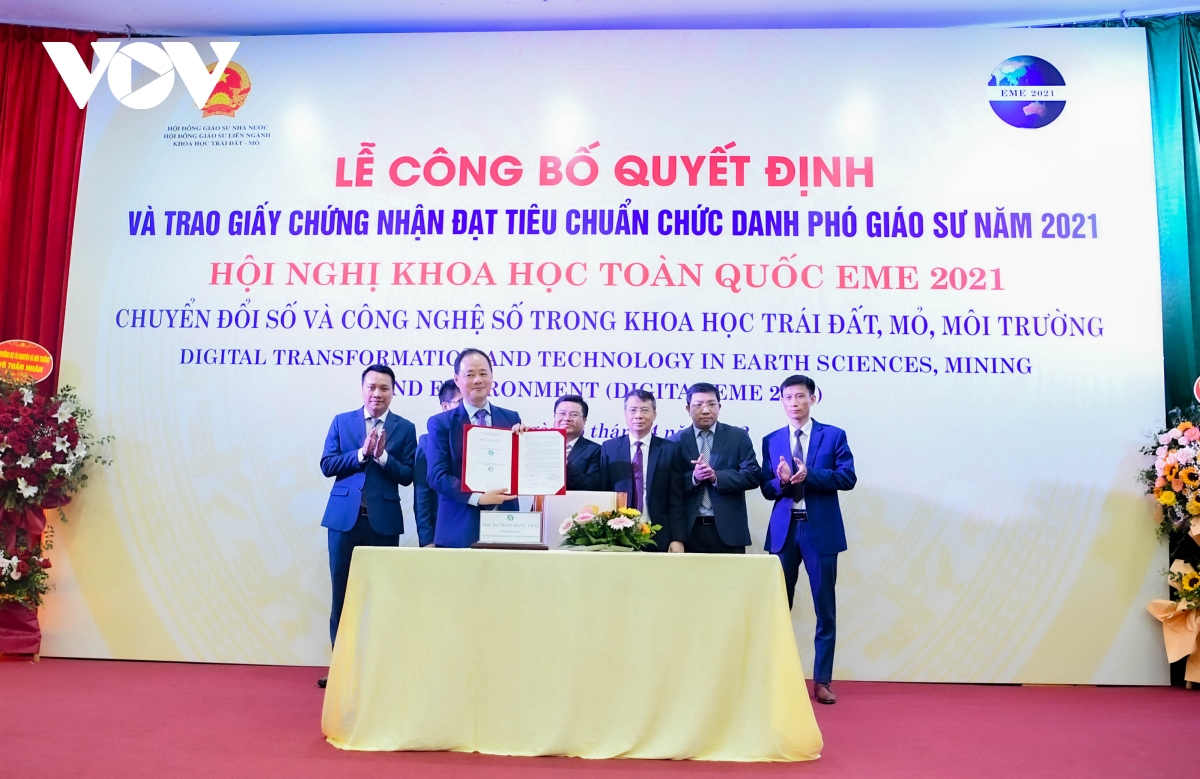 Lễ ký thỏa thuận hợp tác giữa Tổng cục Khí tượng Thủy văn và Trường Đại học Tài Nguyên và Môi trường TP.HCM.