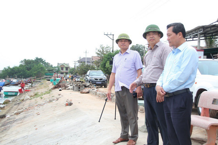 Đoàn công tác Tổng cục Phòng, chống thiên tai kiểm tra công tác phòng chống bão tại tỉnh Quảng Trị.