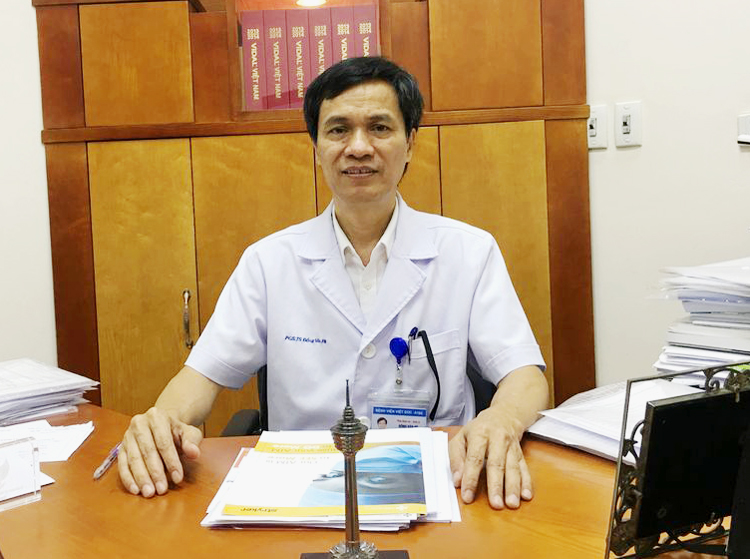 PGS.TS Đồng Văn Hệ, Phó Giám đốc Bệnh viện Việt Đức, Giám đốc Trung tâm Phẫu thuật thần kinh.