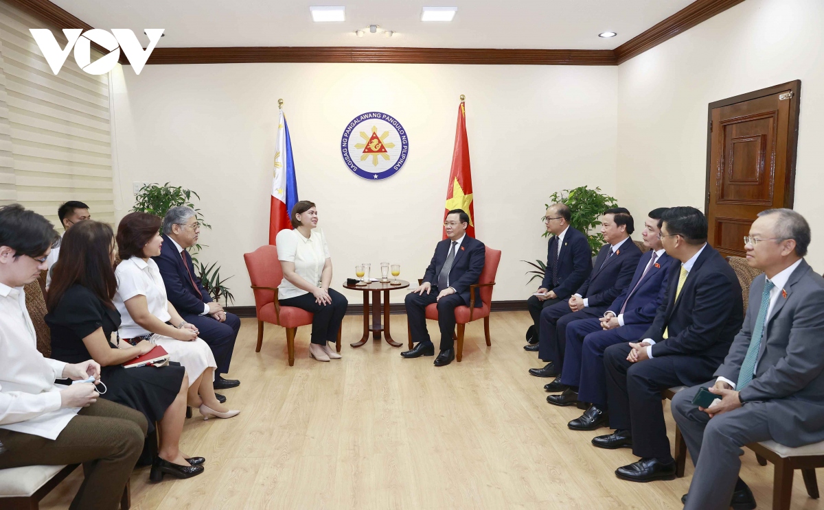 Chủ tịch Quốc hội nhấn mạnh, Quốc hội Việt Nam luôn ủng hộ việc tạo thuận lợi cho các hoạt động đầu tư và kinh doanh của doanh nghiệp Philippines tại Việt Nam.