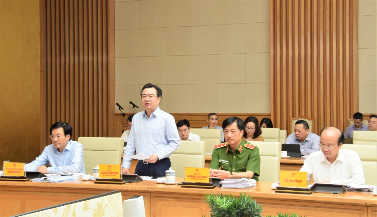 Bộ trưởng Xây dựng Nguyễn Thanh Nghị phát biểu. 
