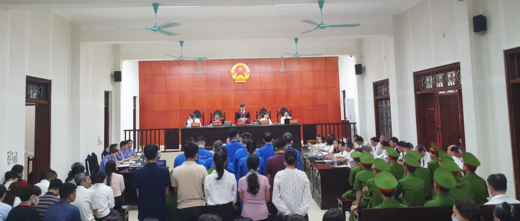 Tòa án nhân dân tỉnh Quảng Ninh mở phiên xét xử cựu Giám đốc Sở Giáo dục và Đào tạo tỉnh Quảng Ninh với tội danh nhận hối lộ.