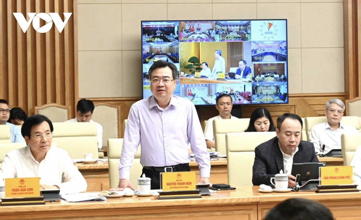 Bộ trưởng Xây dựng Nguyễn Thanh Nghị cho biết Bộ đang khẩn trương hướng dẫn phương pháp xác định giá vật liệu tại mỏ để các địa phương công bố giá làm cơ sở để các chủ đầu tư phê duyệt.