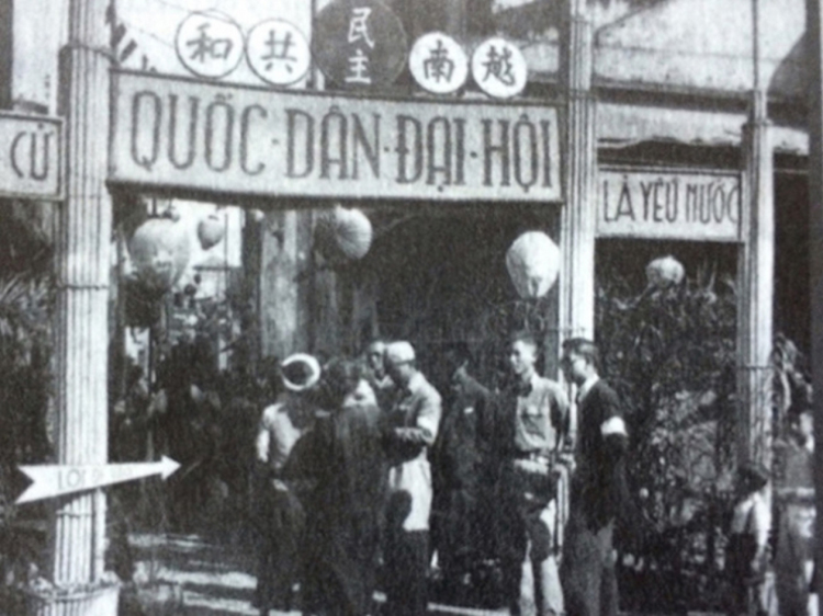 Chuẩn bị bầu cử Quốc hội khóa I tại ngõ Phất Lộc (Hà Nội) năm 1946. (Ảnh tư liệu)