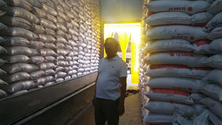 Kho dự trữ gạo xuất khẩu của công ty Việt Hưng tại huyện Cái Bè, Tiền Giang (ảnh: Nhật Trường)
