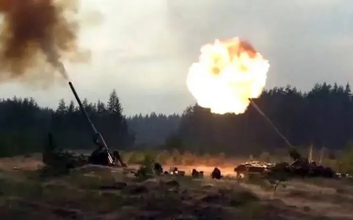 Trọng pháo của Nga ở Đông Ukraine. (Ảnh: Newsbeezer)