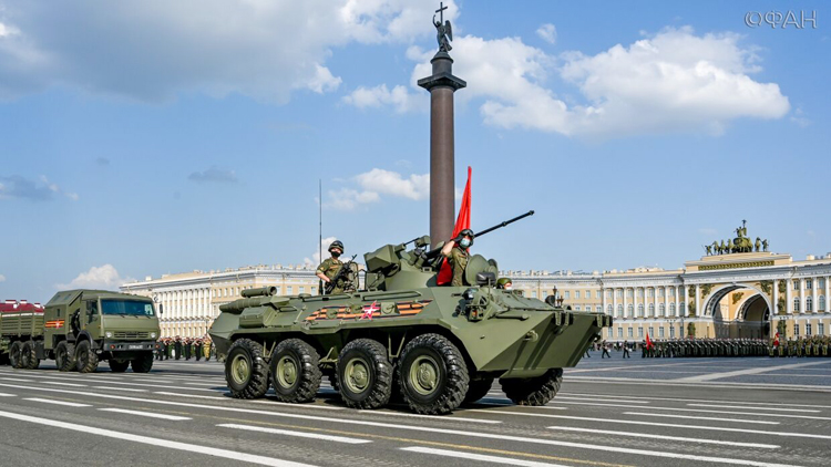 Tập luyện cho lễ duyệt binh ở Saint.Peterburg. (Nguồn: Hãng tin Liên bang)