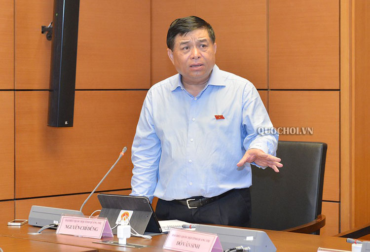 Bộ trưởng Nguyễn Chí Dũng cho rằng, để thực hiện mục tiêu tăng trưởng, Chính phủ xác định các giải pháp chính như tháo gỡ khó khăn thúc đẩy sản xuất của doanh nghiệp.