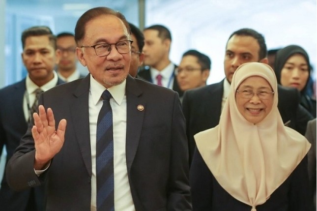 Thủ tướng Malaysia Anwar Ibrahim và Phu nhân. (Ảnh: Malaysiakini)