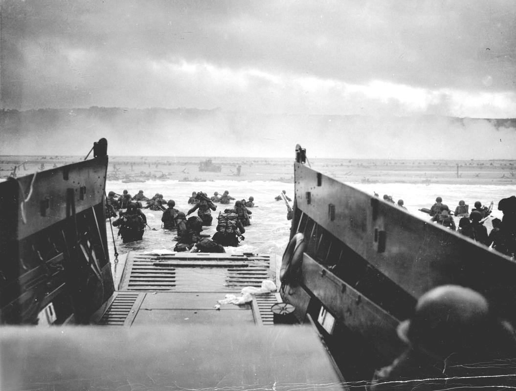 Lính Mỹ tại bãi biển Omaha, gần Vierville sur Mer trong cuộc đổ bộ Normandy (D-Day) ngày 6/6/2014.