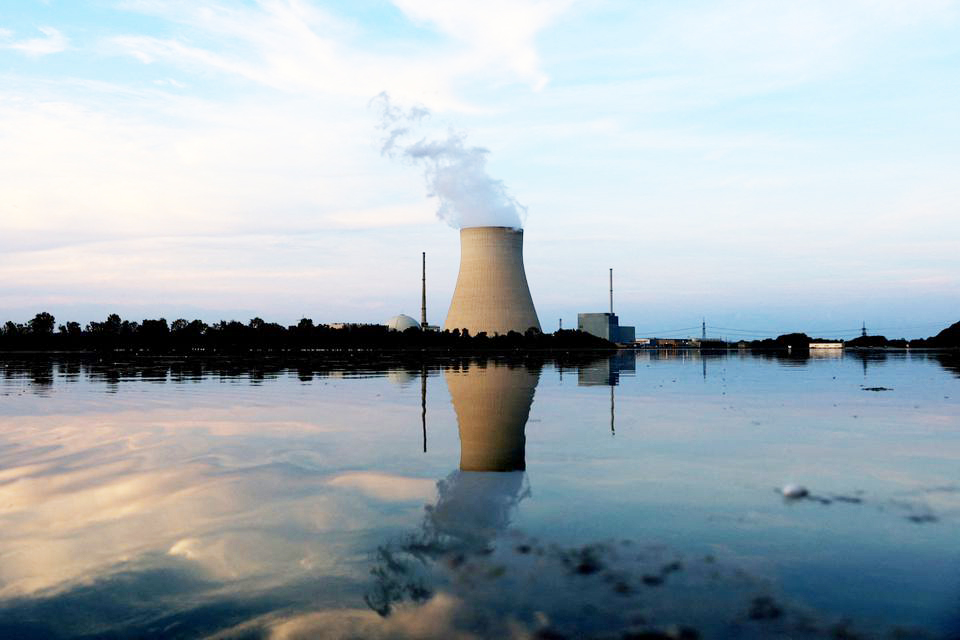 Nhà máy hạt nhân Isar 2 gần Landshut, Đức tháng 8/2022. (Ảnh: Reuters)
