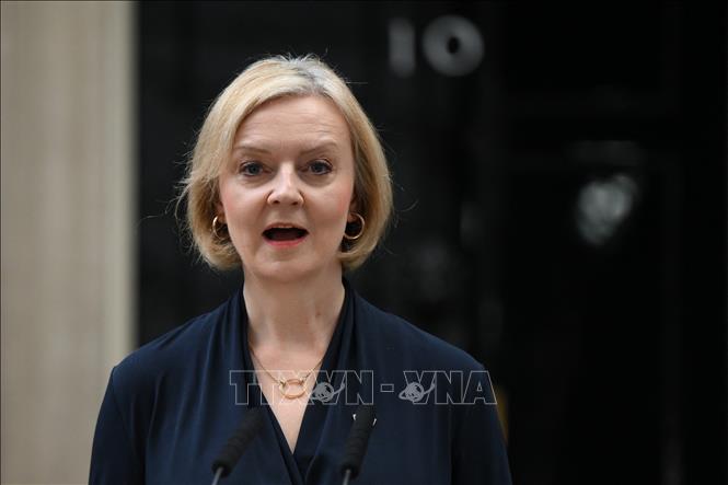 Thủ tướng Anh Liz Truss (trong ảnh) thông báo từ chức Chủ tịch đảng Bảo thủ sau 6 tuần tại vị. (Ảnh tư liệu: AFP/TTXVN)