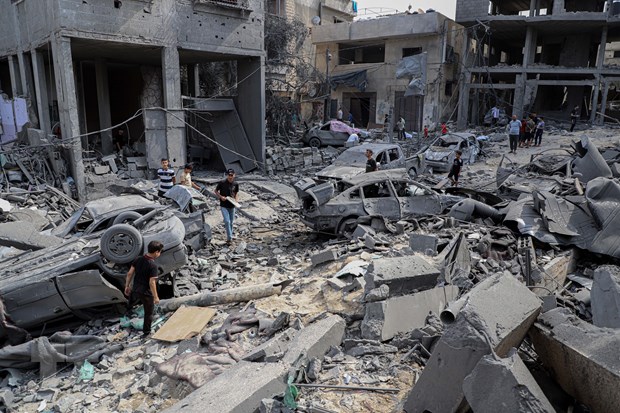 Cảnh đổ nát sau các cuộc không kích của Israel xuống Dải Gaza ngày 9/10/2023. (Ảnh: THX/TTXVN)