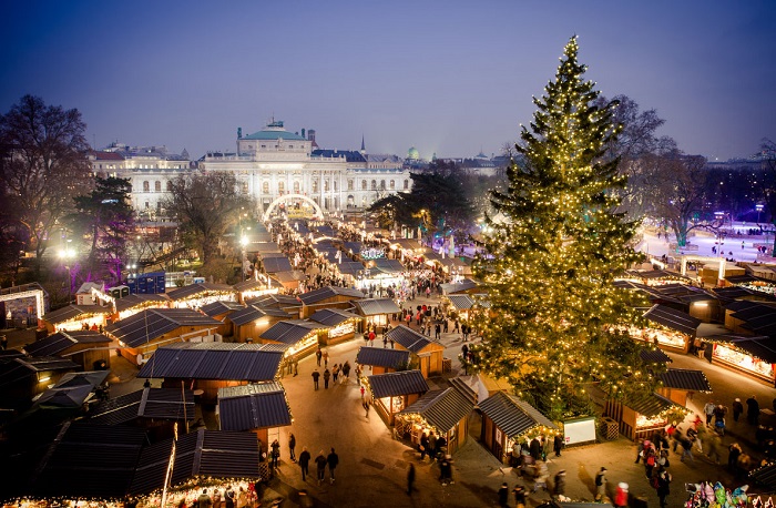Chợ Giáng sinh ở Vienna, Áo (Ảnh: KT)
