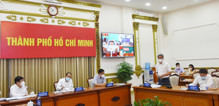  Thứ trưởng Bộ Y tế Nguyễn Trường Sơn chỉ đạo trực tuyến về công tác phòng chống dịch Covid-19 trên địa bàn TP.HCM.