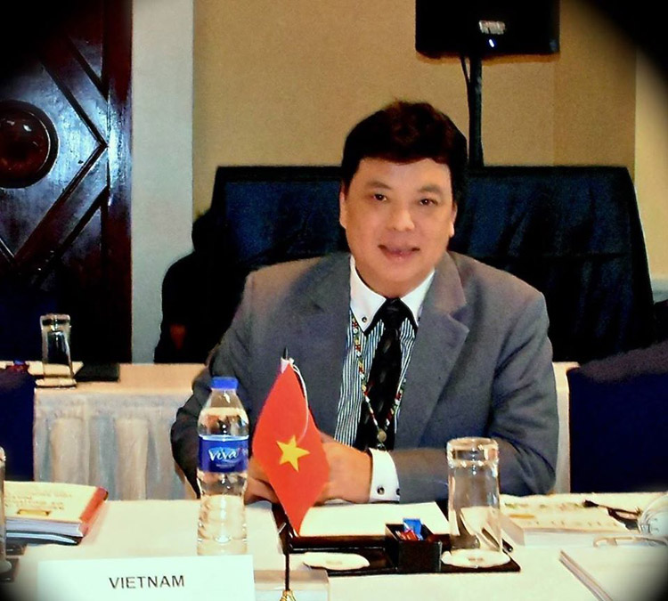 TS.BS Trương Hồng Sơn, Viện trưởng Viện Y học ứng dụng Việt Nam - chuyên gia của Phòng khám chuyên khoa dinh dưỡng VIAM.