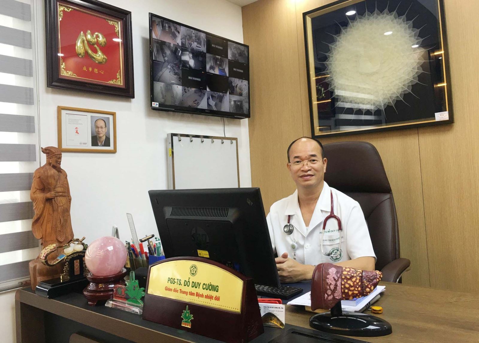 PGS.TS Đỗ Duy Cường, Giám đốc Trung tâm Bệnh nhiệt đới, Bệnh viện Bạch Mai. 