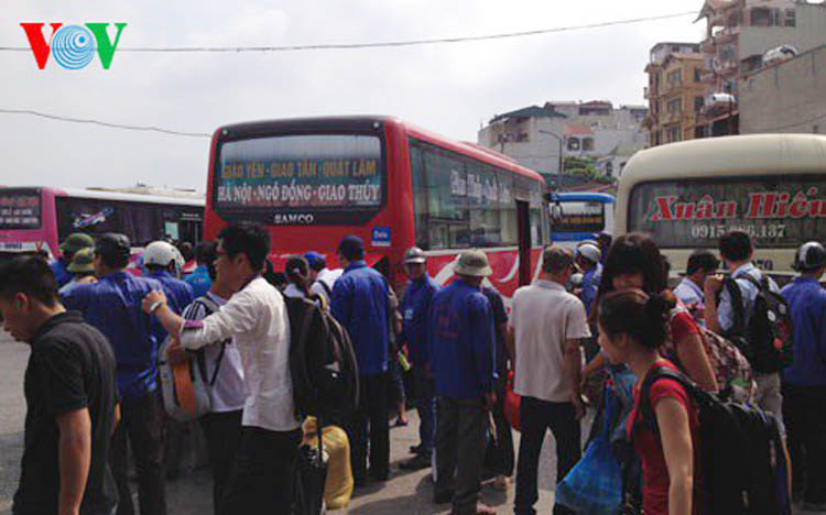 Các bến xe lớn Hà Nội được đề nghị cấp 150 phù hiệu xe tăng cường dịp nghỉ lễ 2/9.