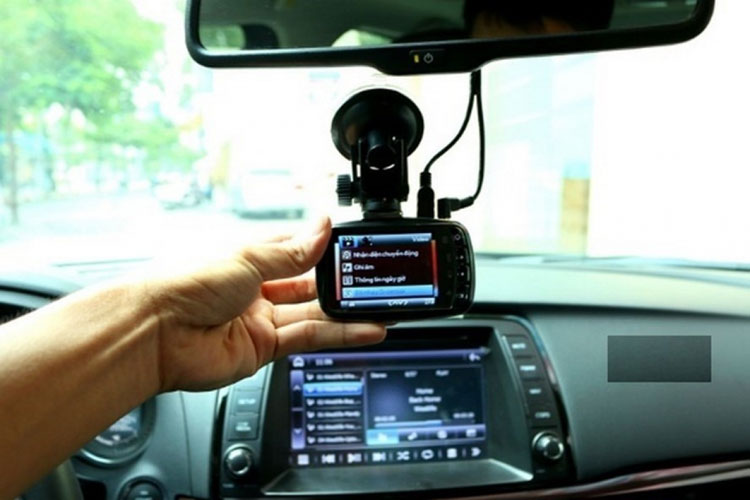 Doanh nghiệp vận tải có thể bị phạt từ 10 - 12 triệu đồng nếu sử dụng xe ôtô kinh doanh vận tải không lắp camera theo quy định.