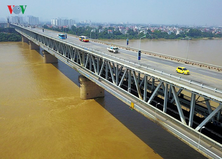 Cầu Thăng Long sau khi sửa chữa xong sẽ được lắp đặt cân tự động để kiểm soát xe quá tải qua cầu nhằm đảm bảo tuổi thọ cho công trình và mặt cầu.