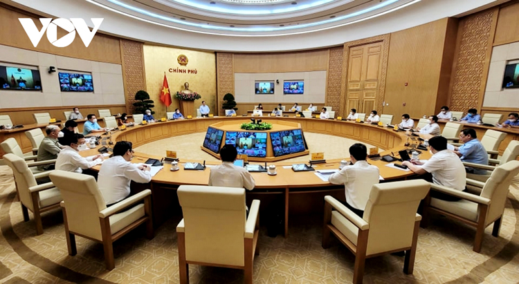 Thủ tướng Chính phủ Phạm Minh Chính, Trưởng Ban chỉ đạo Quốc gia phòng, chống dịch COVID-19 đã chủ trì cuộc họp trực tuyến với 20 tỉnh, thành phố đang thực hiện giãn cách xã hội theo Chỉ thị số 16/CT-TTg về công tác phòng, chống dịch COVID-19. (Ảnh: Vũ Khuyên)