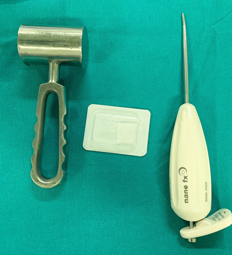 Dụng cụ chuyên biệt được sử dụng trong ca phẫu thuật.