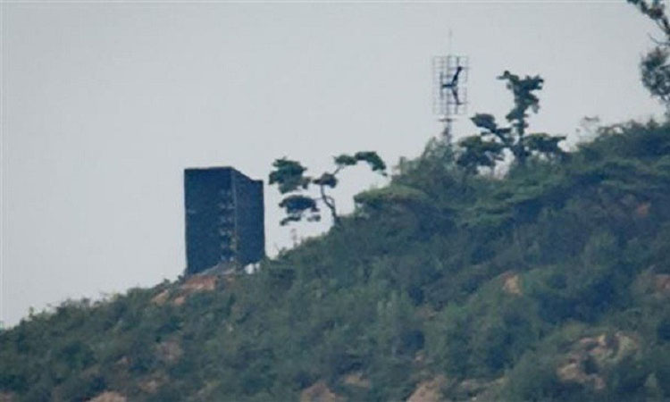 Một hệ thống loa phóng thanh của Triều Tiên tại biên giới cuối năm 2017. (Ảnh: AFP)