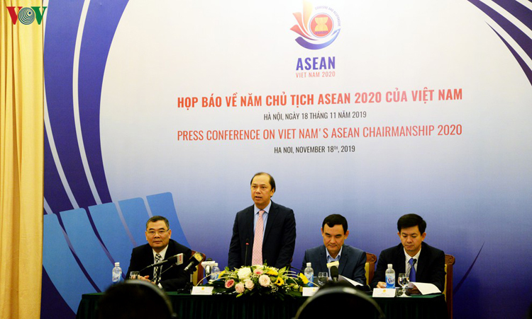 Họp báo Quốc tế về năm Chủ tịch ASEAN 2020 tại Hà Nội sáng 18/11.