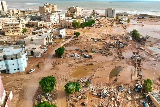 Cảnh tàn phá do lũ lụt tại Derna, Libya, ngày 13/9/2023. (Ảnh: AFP/TTXVN)