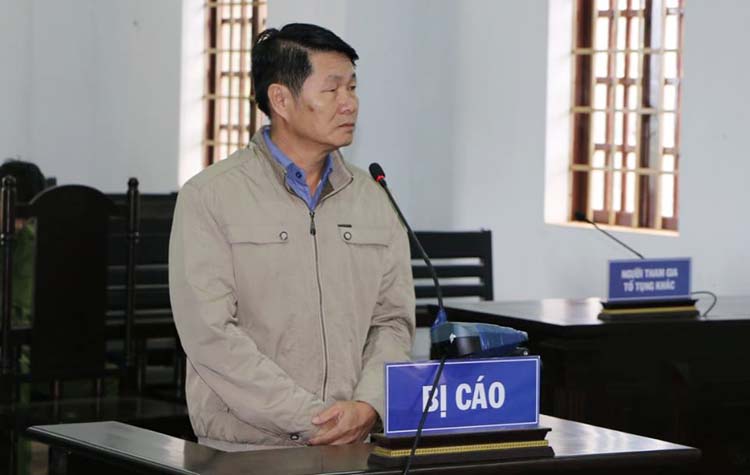 Bị cáo Nguyễn Hữu Huân bị tuyên 1 năm tù tại phiên sơ thẩm.
