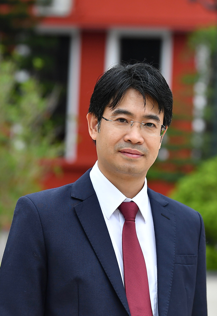Ông Lê Hoàng, Trưởng phòng quản lý tiêu chuẩn và kiểm nghiệm, Cục An toàn thực phẩm, Bộ Y tế.
