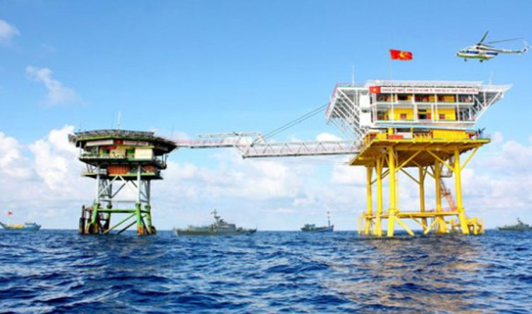  Khu vực nhà giàn DK1, Bãi Tư Chính nằm trong vùng đặc quyền kinh tế 200 hải lý tính từ đường cơ sở của Việt Nam.