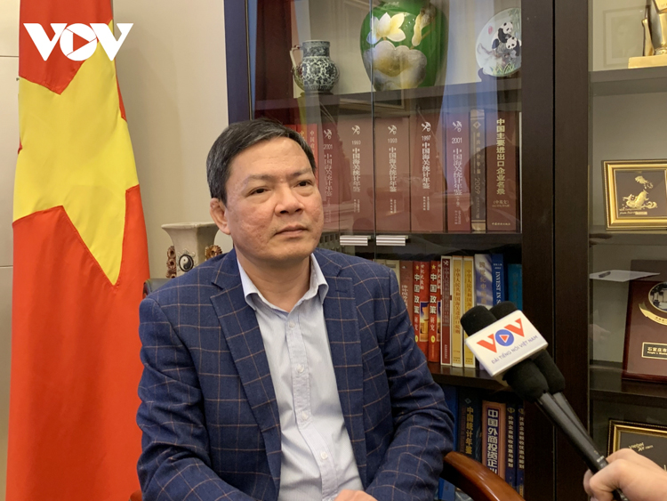 Ông Nông Đức Lai, Tham tán Thương mại Đại sứ quán Việt Nam tại Trung Quốc.