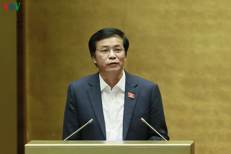 Tổng thư ký Quốc hội Nguyễn Hạnh Phúc báo cáo thông tin ban đầu trước Quốc hội về vụ 39 người tử vong ở Anh.