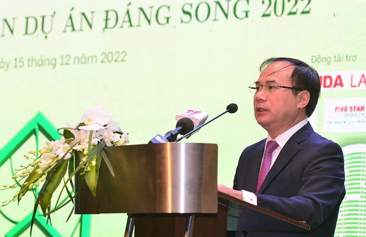 Ông Nguyễn Văn Sinh, Thứ trưởng Bộ Xây dựng phát biểu tại diễn đàn “Phát triển bền vững thị trường bất động sản”.