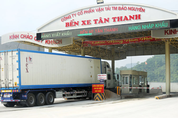 Kể từ sáng 16/8, phía Trung Quốc tạm thời đóng cửa không tiếp nhận thủ tục, hàng hóa xuất nhập khẩu qua cửa khẩu Tân Thanh, tỉnh Lạng Sơn.