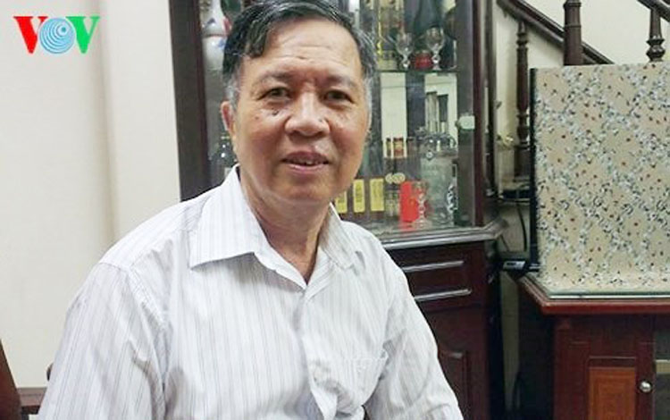 Phó Giáo sư, Tiến sĩ Nguyễn Quốc Bảo.