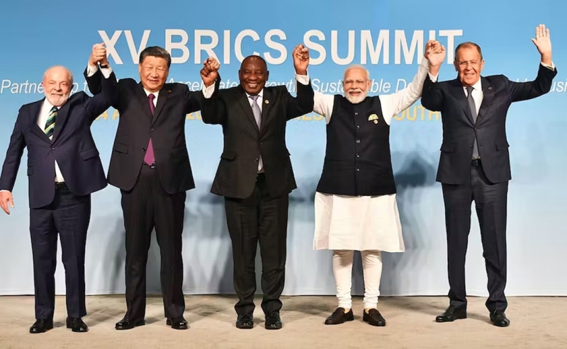Lãnh đạo các nước thành viên hiện tại của BRICS tham dự Hội nghị thượng đỉnh BRICS lần thứ 15 tại thành phố Johannesburg, Nam Phi, ngày 23/8. (Ảnh: Reuters)