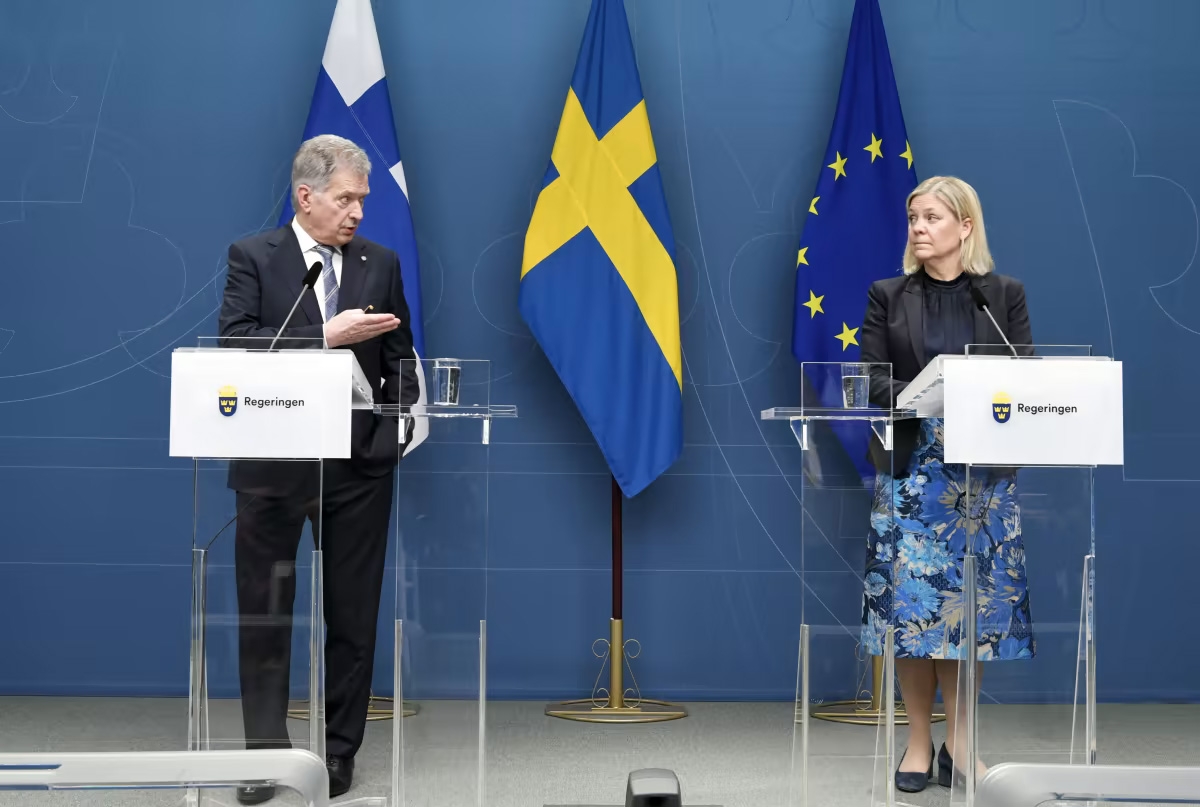 Tổng thống Phần Lan Sauli Niinisto và Thủ tướng Thụy Điển Magdalena Andersson trong cuộc họp báo chung tại Stockholm ngày 17/5. (Ảnh: Markku Ulander/Lehtikuva)