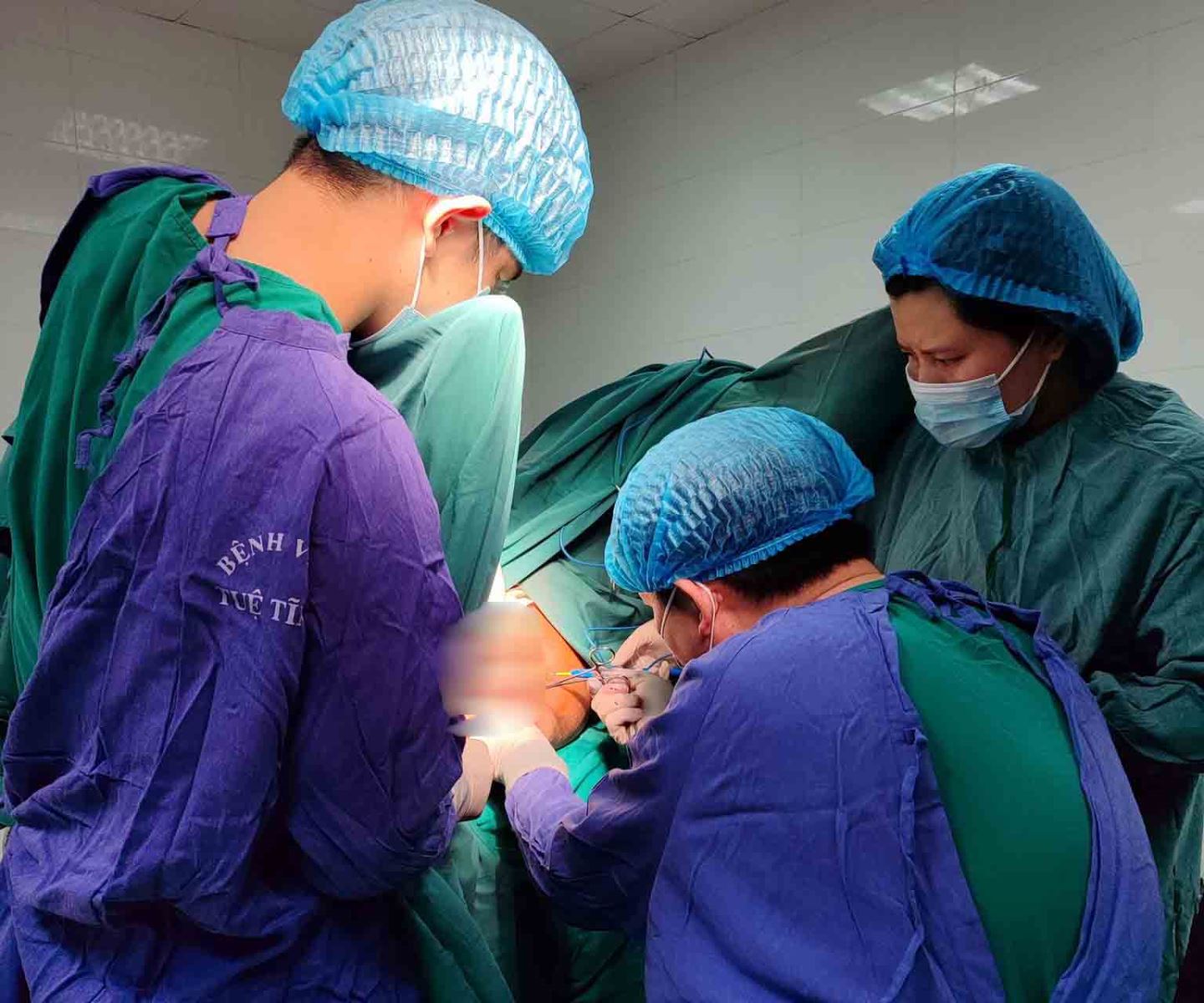 Một ca áp dụng phương pháp điều trị bệnh trĩ bằng thủ thuật tiêm triệt động mạch tại Bệnh viện Tuệ Tĩnh.