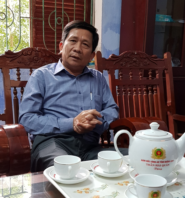 Mặc dù chủ rừng là UBND xã quản lý, nhưng ông Trần Văn Huyển – Chủ tịch UBND xã Quảng Sơn cho rằng thu gom gỗ tang vật là không thuộc trách nhiệm của xã 