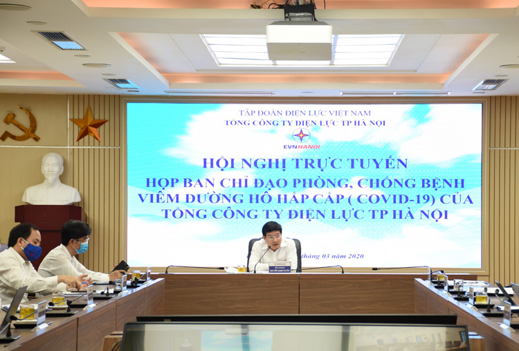 Ông Nguyễn Danh Duyên – Tổng Giám đốc điều hành cuộc họp