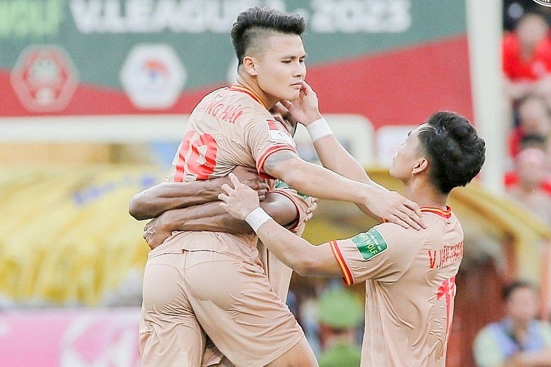 CLB Công an Hà Nội “chạm một tay” vào chức vô địch!