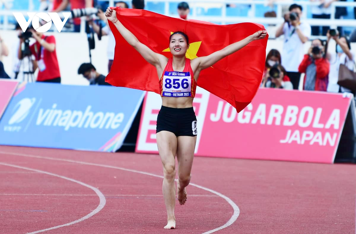 Mùa hè 2022 chứng kiến màn ra mắt đấu trường SEA Games của Nguyễn Linh Na và rất ấn tượng, cô gái dân tộc Mường đã xuất sắc giành HCV nội dung 7 môn phối hợp. 