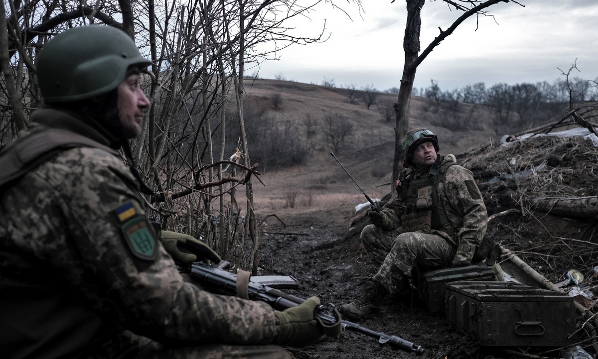 Binh sĩ Ukraine ở tiền tuyến gần Bakhmut hôm 11/3. Ảnh: AFP